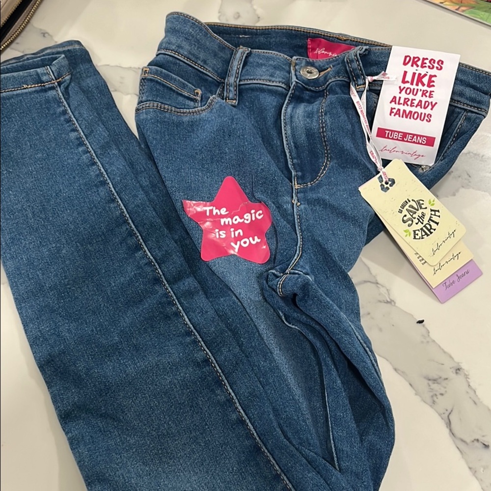 Blue Skinny Jeans with Medium Wash and Contrasting Stitching